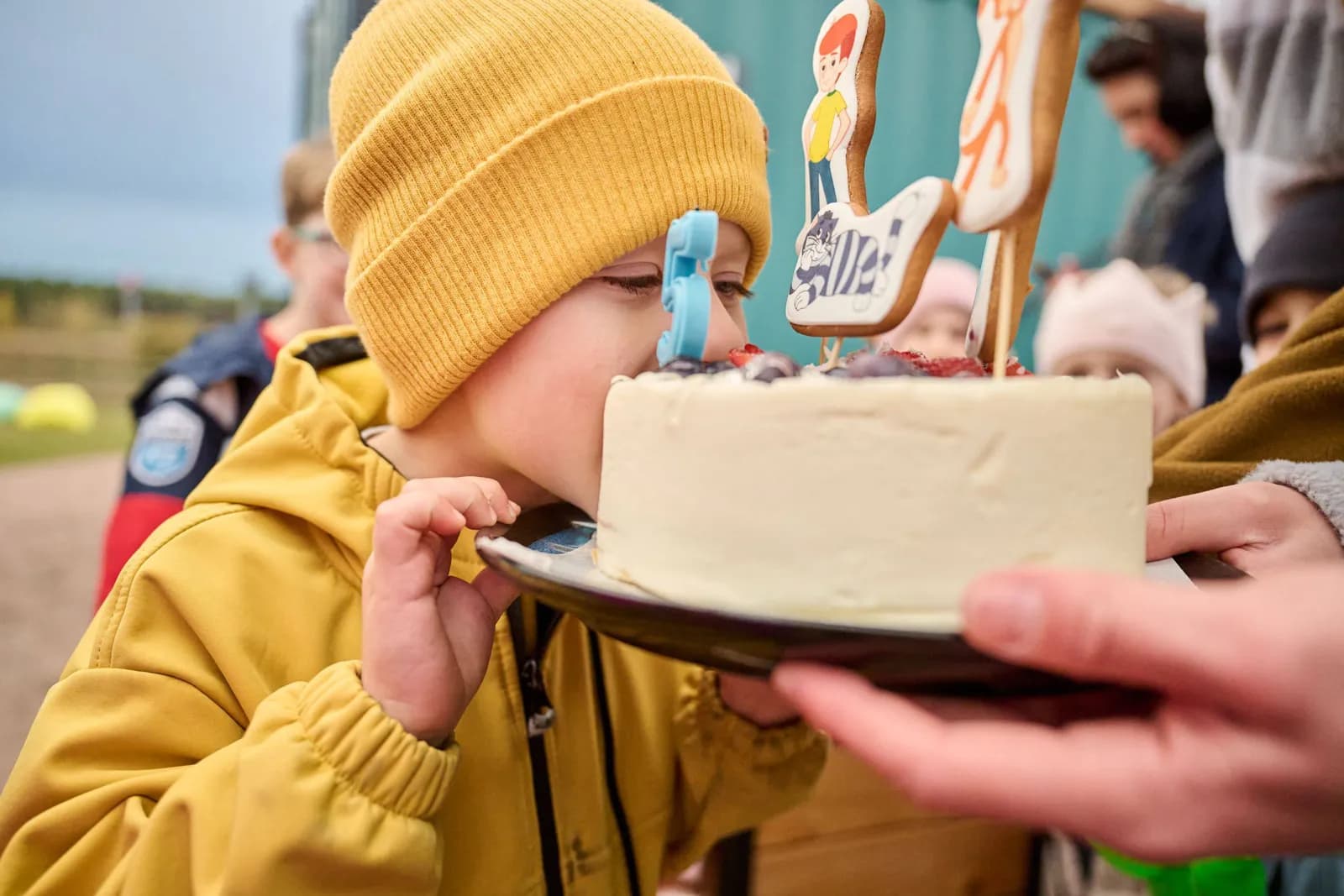 Задуваем свечи